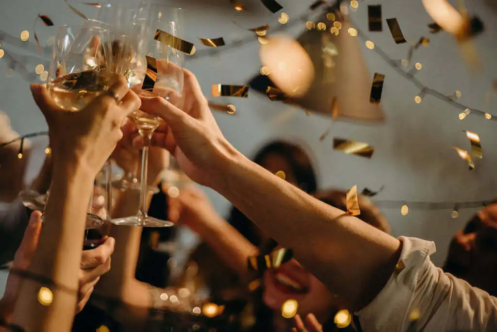 Vini spumanti italiani di qualità e vini frizzanti italiani di qualità prodotti con passione in Domus Vini